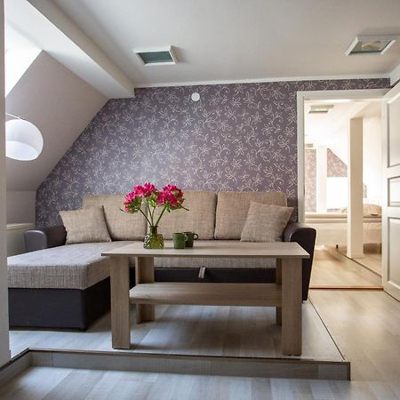 Suviste Guesthouse Kuressaare Esterno foto