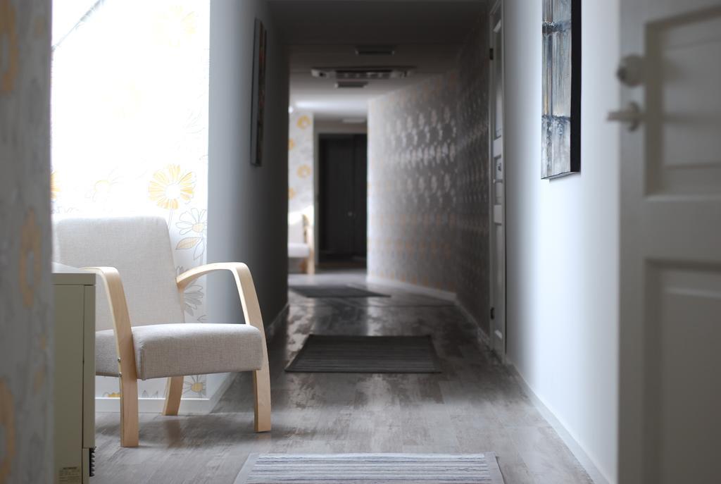 Suviste Guesthouse Kuressaare Esterno foto