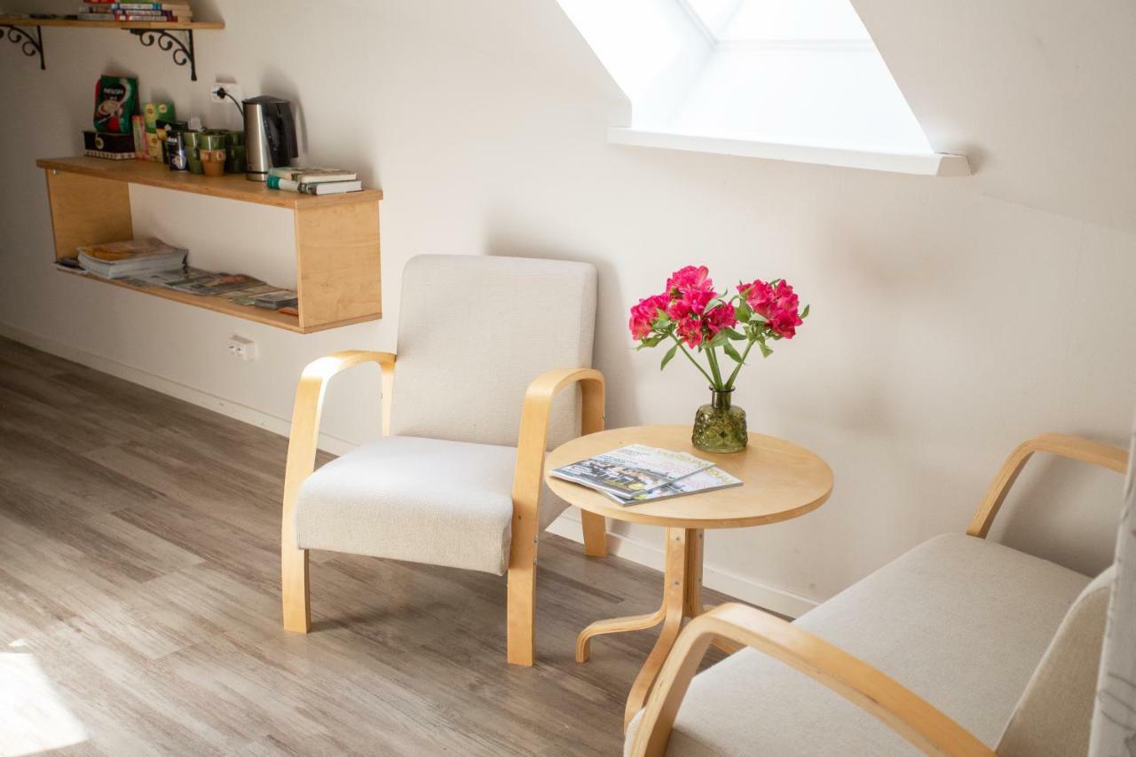 Suviste Guesthouse Kuressaare Esterno foto