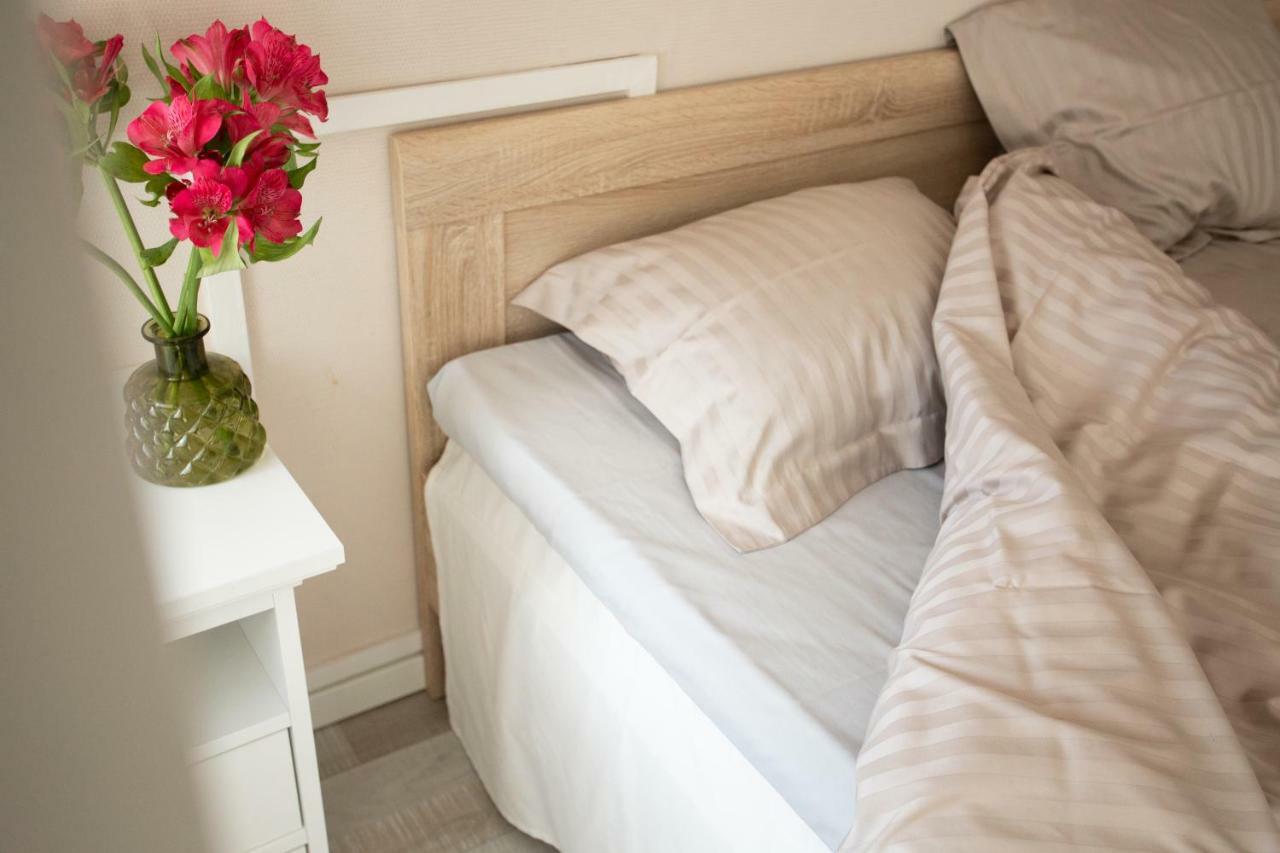 Suviste Guesthouse Kuressaare Esterno foto