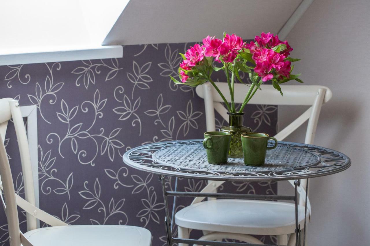 Suviste Guesthouse Kuressaare Esterno foto