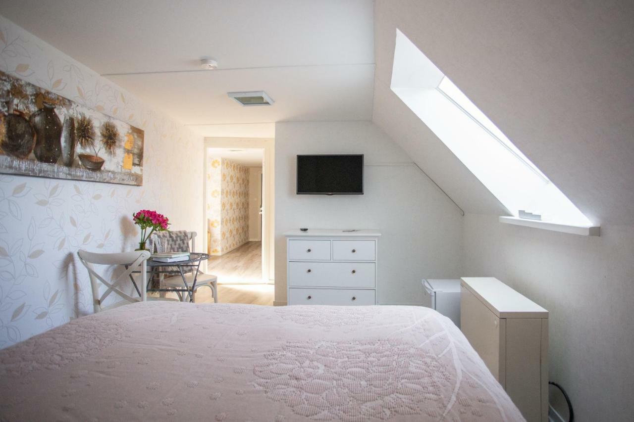 Suviste Guesthouse Kuressaare Esterno foto